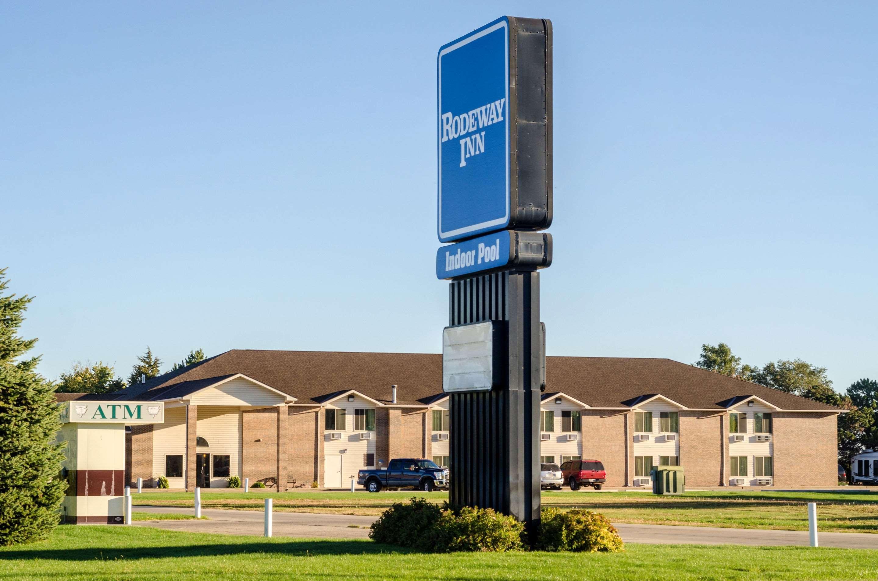 Rodeway Inn Ainsworth Экстерьер фото