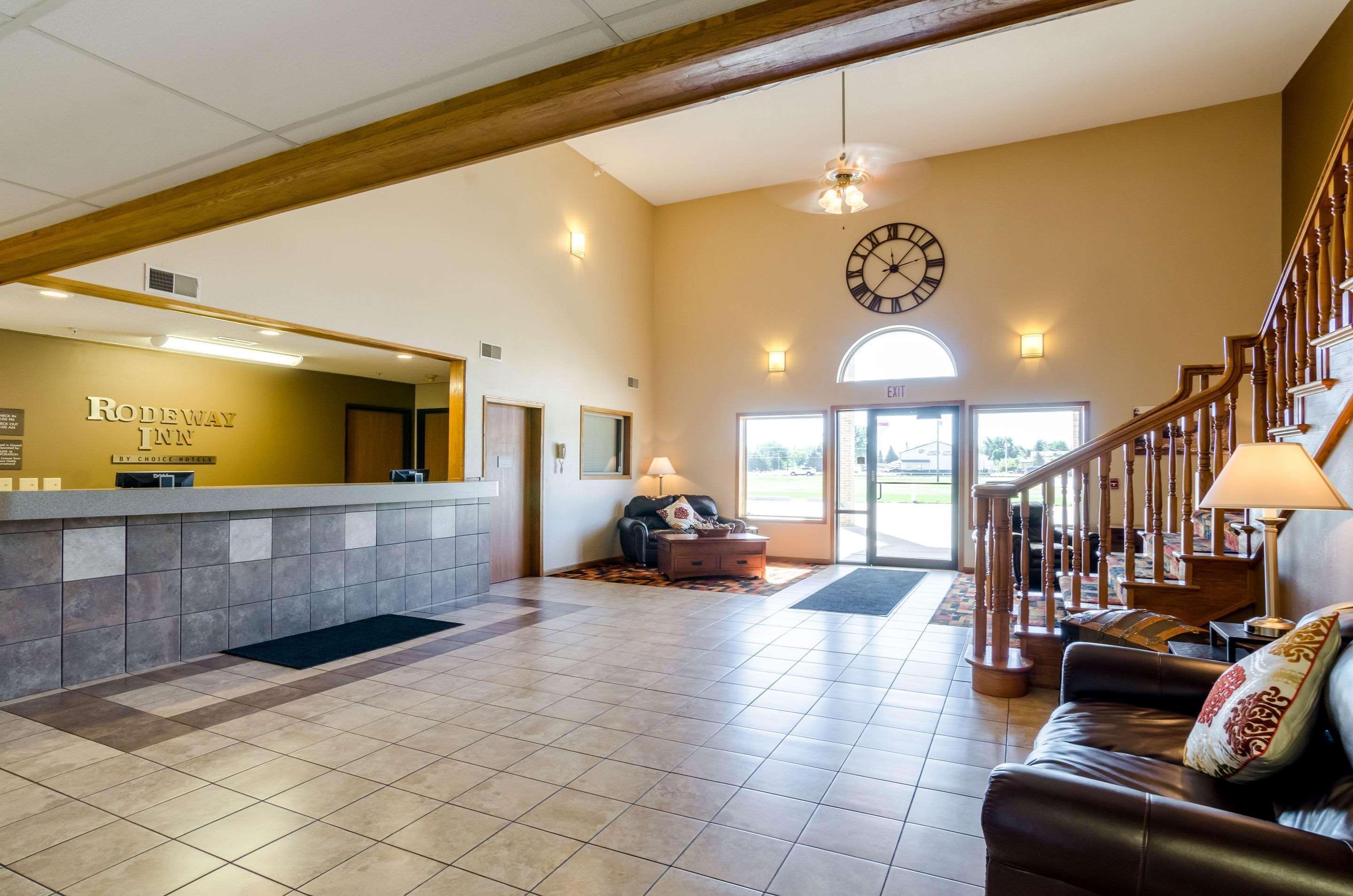 Rodeway Inn Ainsworth Экстерьер фото
