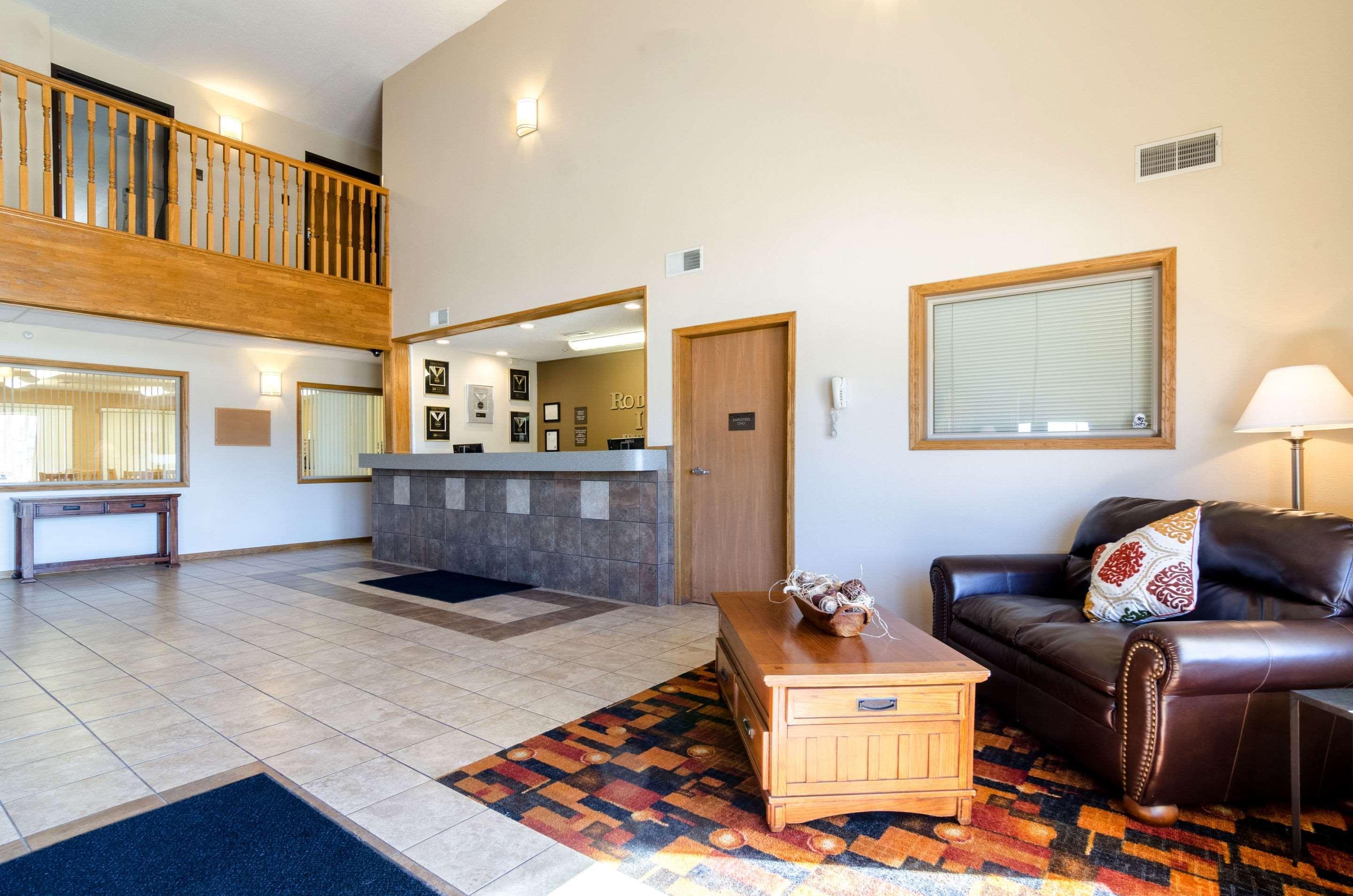 Rodeway Inn Ainsworth Экстерьер фото