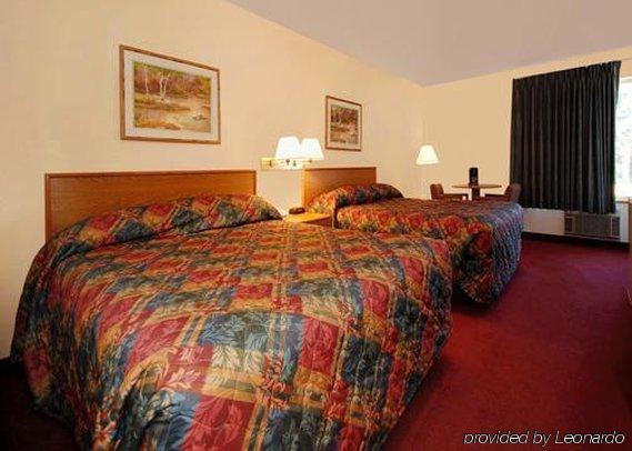 Rodeway Inn Ainsworth Номер фото